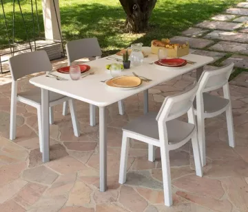 BISTROT ITALIA plastov kreslo - svetlo ed