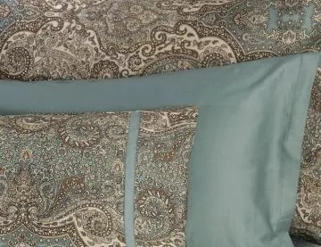 ORIENT EMERALD Kráľovský satén smaragdový