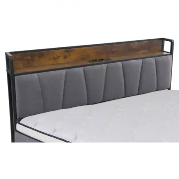 Kovov� poste� s �al�nen�m Nordo