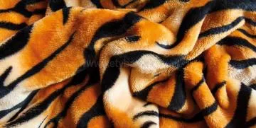 Mikroflanelov oblieky Tiger - detail