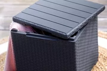 Multifunk�n� st�l s �lo�n�m boxom VIGO